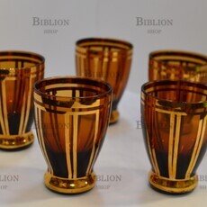  Набор рюмок  из цветного  стекла ( Богемия, Чехословакия, янтарное стекло,золотой орнамент,винтаж) - Biblion.shop 