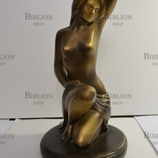 Статуэтка Девушка (Артстоун) - Biblion.shop 