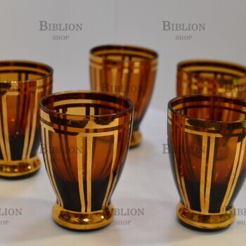  Набор рюмок  из цветного  стекла ( Богемия, Чехословакия, янтарное стекло,золотой орнамент,винтаж) - Biblion.shop 